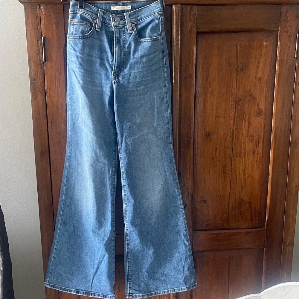 Levi rib cage bell , Classic Blue Women's Jeans 24 - Picture 4 of 9